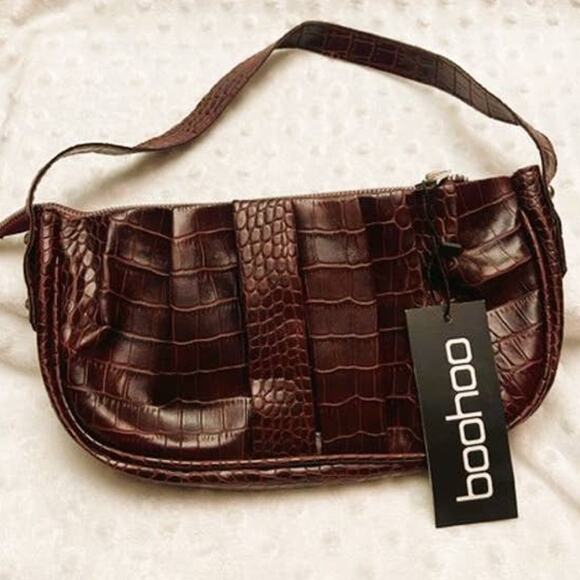 BooHoo Burgundy Croc Pleated Faux Leather Underarm Bag- NEW, W/TAGS - Picture 1 of 3